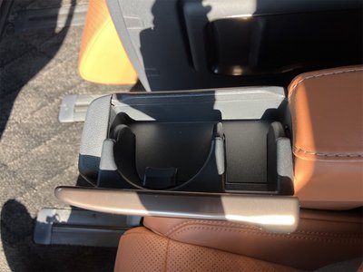صورة 32 لـ 2024 Toyota VELLFIRE