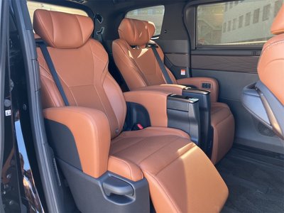 صورة 42 لـ 2024 Toyota VELLFIRE