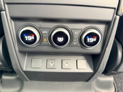 2022 LAND Rover DEFENDER photo 16