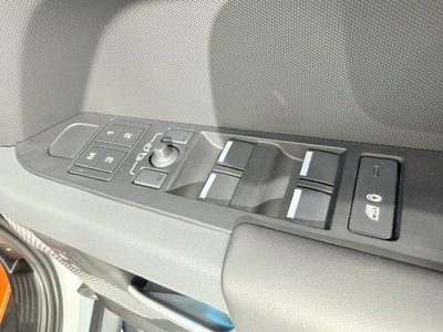 2022 LAND Rover DEFENDER thumbnail 29