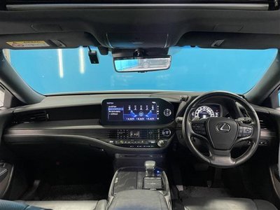 2021 Lexus LS photo 6