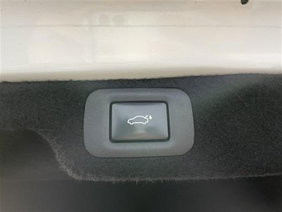 2021 Lexus LS thumbnail 38