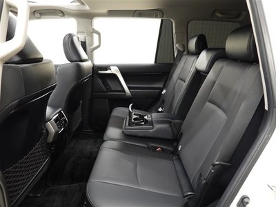 صورة 10 لـ 2023 Toyota LAND CRUISER PRADO