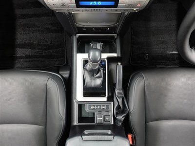 صورة 36 لـ 2023 Toyota LAND CRUISER PRADO