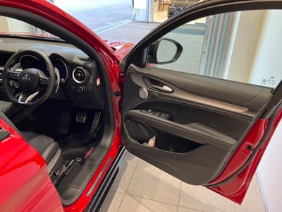 صورة 9 لـ 2024 ALFA Romeo STELVIO
