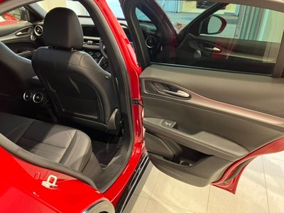 صورة 10 لـ 2024 ALFA Romeo STELVIO