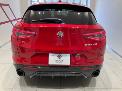 صورة 6 لـ 2024 ALFA Romeo STELVIO