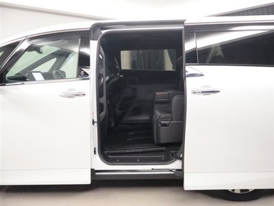 2025 Toyota ALPHARD 照片 32