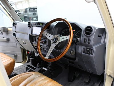 2014 Toyota LAND CRUISER 70 — фото 28
