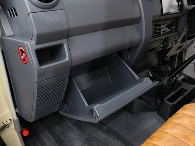 2014 Toyota LAND CRUISER 70 — фото 43