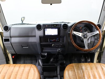 2014 Toyota LAND CRUISER 70 — фото 2