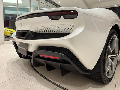 صورة مصغرة 15 لـ 2024 Ferrari 296 GTS