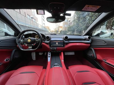 2018 Ferrari GTC4 LUSSO — фото 24