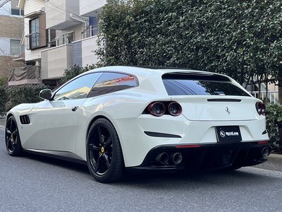 2018 Ferrari GTC4 LUSSO — фото 8