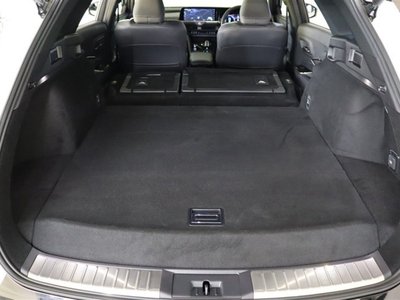 صورة 22 لـ 2025 Toyota CROWN ESTATE