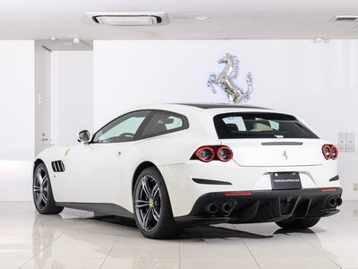 2020 Ferrari GTC4 LUSSO — фото 4