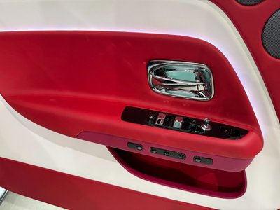 صورة 28 لـ 2025 ROLLS-ROYCE SPECTRE