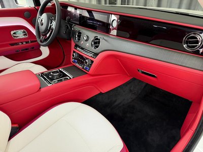 صورة 35 لـ 2025 ROLLS-ROYCE SPECTRE