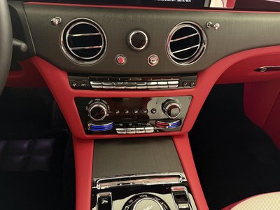 صورة 19 لـ 2025 ROLLS-ROYCE SPECTRE