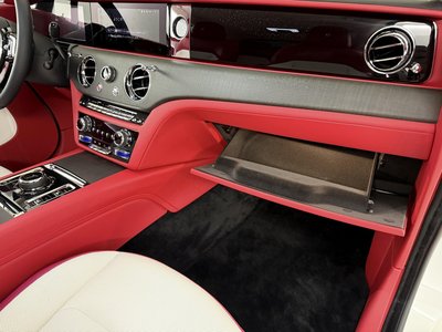 صورة 36 لـ 2025 ROLLS-ROYCE SPECTRE