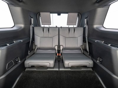 2026 Lexus GX — миниатюра 38