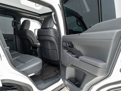2026 Lexus GX — миниатюра 35