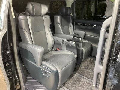 2023 Toyota ALPHARD — фото 9
