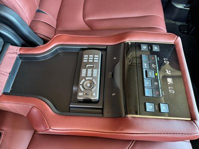 2015 Lexus LX — фото 56