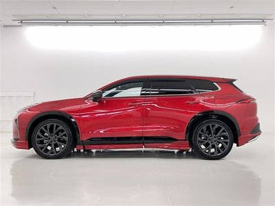 2025 Toyota CROWN ESTATE photo 4