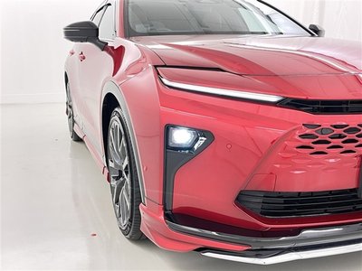 2025 Toyota CROWN ESTATE photo 7