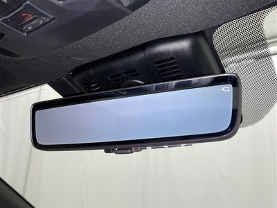 2025 Toyota CROWN ESTATE photo 10