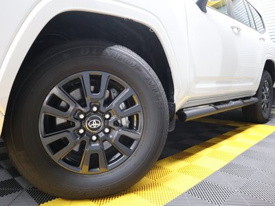 2024 Toyota LAND CRUISER 300 photo 14