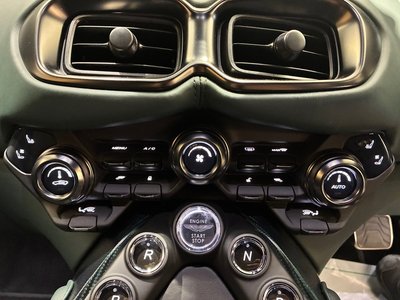 2024 Aston Martin VANTAGE thumbnail 75
