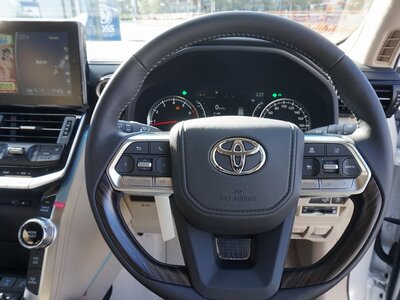 2022 Toyota LAND CRUISER 300 — фото 13