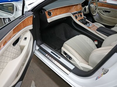 صورة 16 لـ 2023 Bentley CONTINENTAL