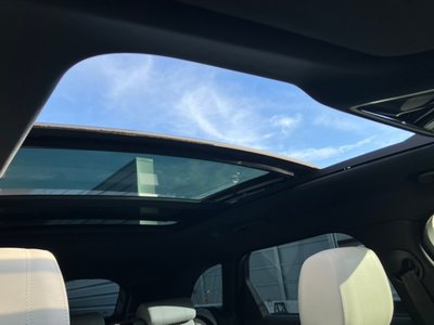 2019 LAND Rover RANGE ROVER VELAR photo 11