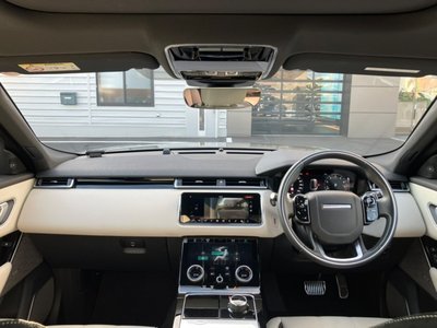2019 LAND Rover RANGE ROVER VELAR photo 2