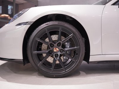 2025 Porsche 911 — миниатюра 35