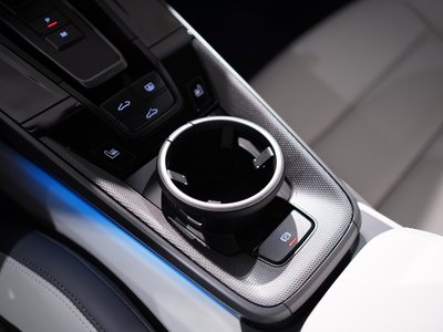 2025 Porsche 911 — миниатюра 32