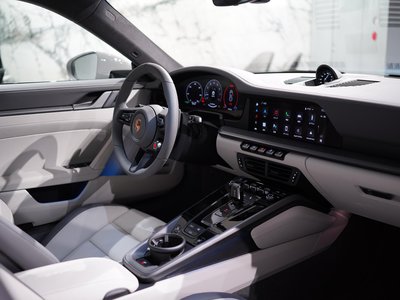 2025 Porsche 911 — миниатюра 19