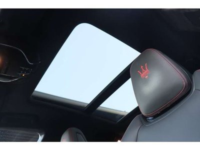 2019 Maserati LEVANTE — миниатюра 19