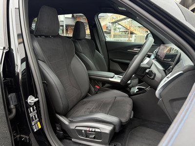 2026 BMW IX1 photo 7