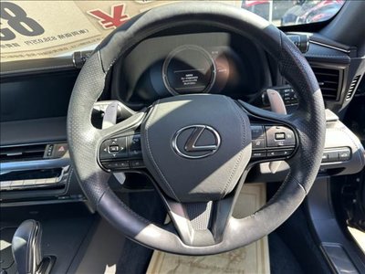 صورة مصغرة 2 لـ 2017 Lexus LC