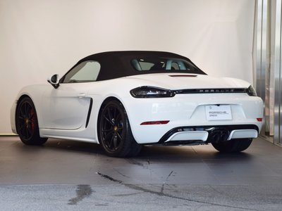 2018 Porsche 718 photo 7