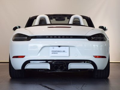 2018 Porsche 718 photo 9