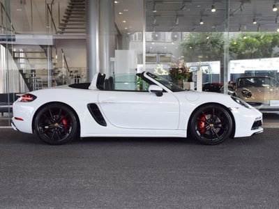 2018 Porsche 718 photo 3