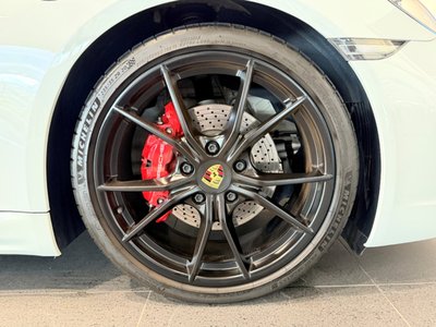 2018 Porsche 718 thumbnail 17