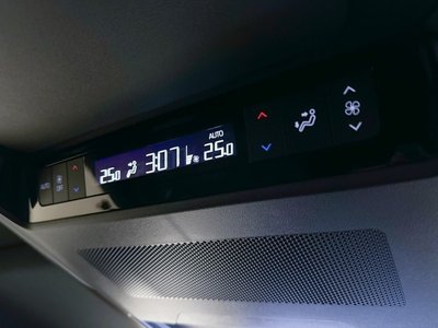 صورة 35 لـ 2025 Toyota ALPHARD