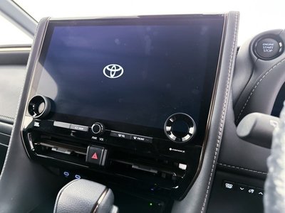 صورة 20 لـ 2025 Toyota ALPHARD