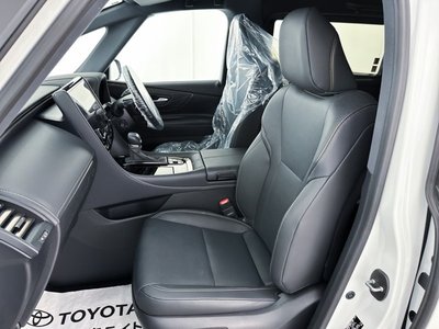 صورة 12 لـ 2025 Toyota ALPHARD